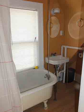 ottawabathroom000000.jpg